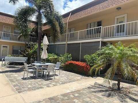 210 PARK BOULEVARD N, VENICE, FL 34285