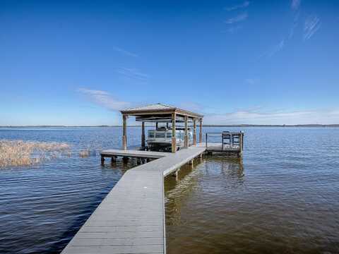 908 N LAKESHORE BOULEVARD, HOWEY IN THE HILLS, FL 34737