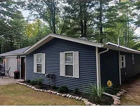1049 Pineway, Gladwin, MI 48624