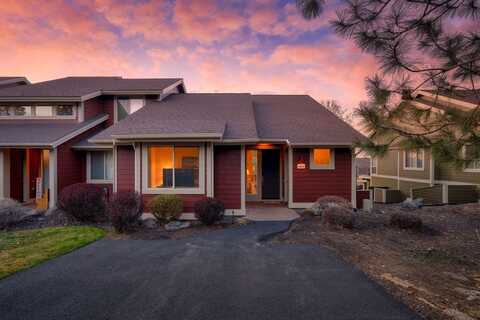 10840 Village Loop, Redmond, OR 97756