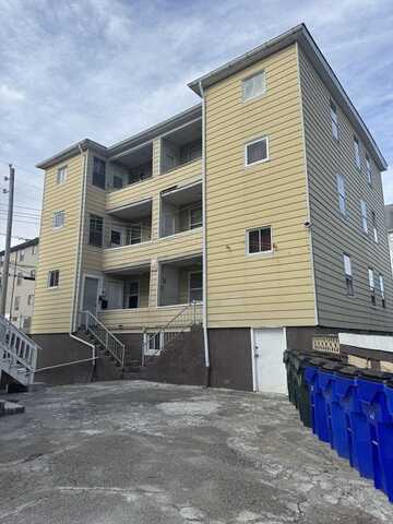84 Everett St, Fall River, MA 02723