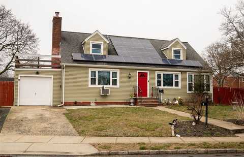 2 Circle Drive E, Baldwin, NY 11510