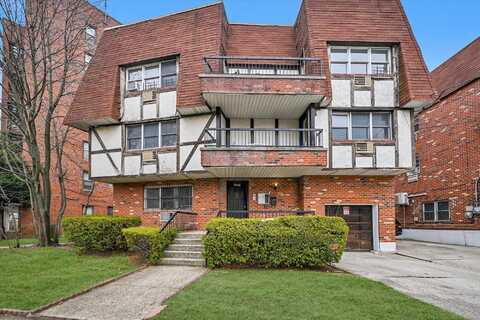 86-25 AVA PLACE, Jamaica, NY 11432