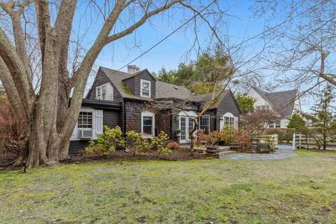38 Halsey Road, Remsenburg, NY 11960