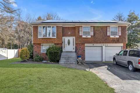 1052 Howells Road, Bay Shore, NY 11706