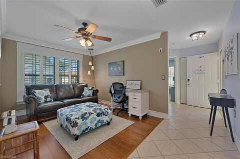 2670 Kings Lake, NAPLES, FL 34112