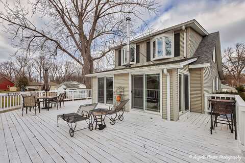 41551 N Lotus Avenue, Antioch, IL 60002