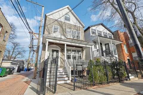 3545 N Damen Avenue, Chicago, IL 60618