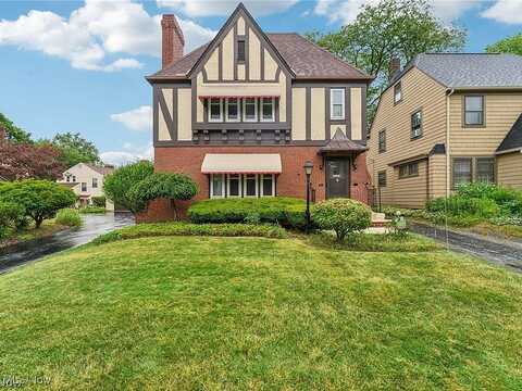 3619 Strathavon Road unit: 2, Shaker Heights, OH 44120