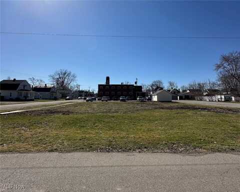 555 N 16th Street, Sebring, OH 44672