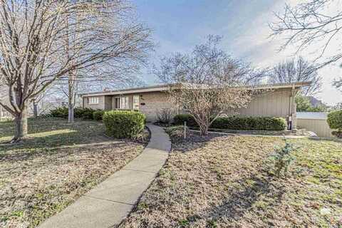 830 Crestview Drive, Junction City, KS 66441