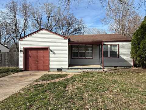 2804 East Clover Ln, Wichita, KS 67216