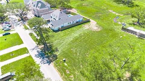 143 COLONIAL CLUB Drive, Harahan, LA 70123