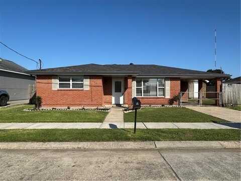 3020 DECOMINE Drive, Chalmette, LA 70043
