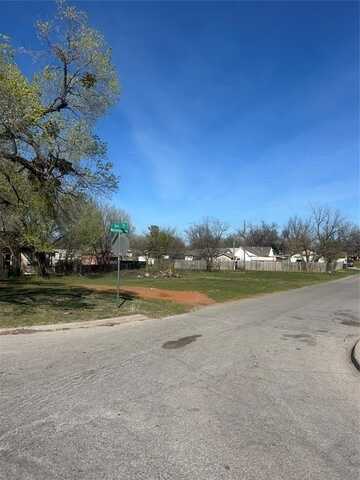 927 S 3rd Street, Chickasha, OK 73018