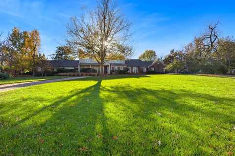 6802 NW Grand Boulevard, Nichols Hills, OK 73116