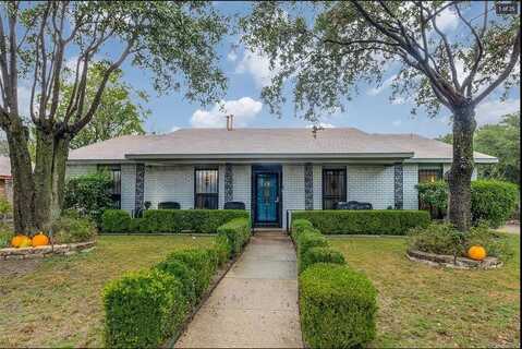 8633 Baumgarten Drive, Dallas, TX 75228