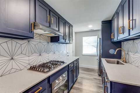 2842 Burlington Boulevard, Dallas, TX 75211