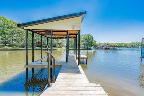 202 Sunray Street, Mabank, TX 75156