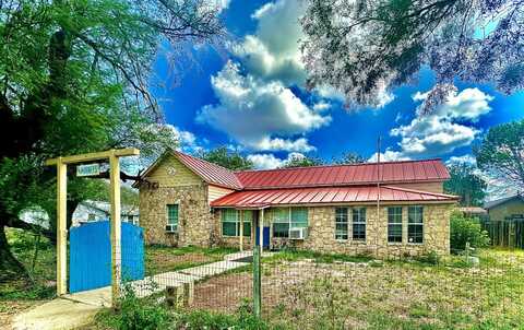 316 E El Paso, Brackettville, TX 78832