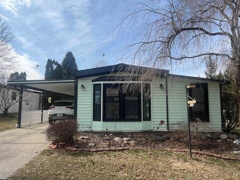 2666 Skylark St, Rochester Hills, MI 48309