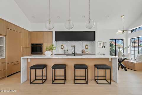 7624 E LARKSPUR Drive, Scottsdale, AZ 85260