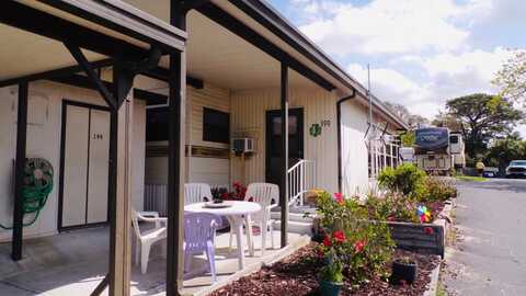 9207 Bolton Ave, Hudson, FL 34667
