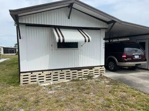 474 Lake Henry Circle, Winter Haven, FL 33881