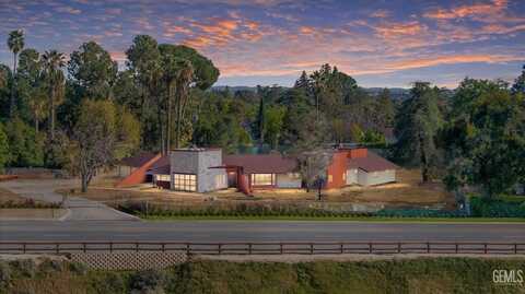 255 Panorama Drive, Bakersfield, CA 93305