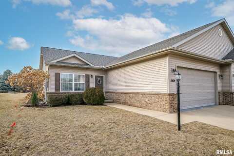 2205 W GENEVA Road, Peoria, IL 61615