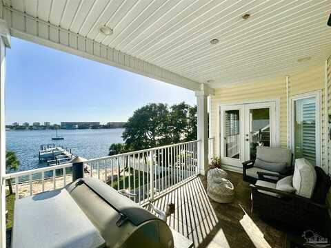105 Brooks St, Fort Walton Beach, FL 32548