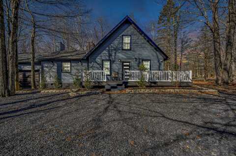 7511 Crestview Drive, Tobyhanna, PA 18466