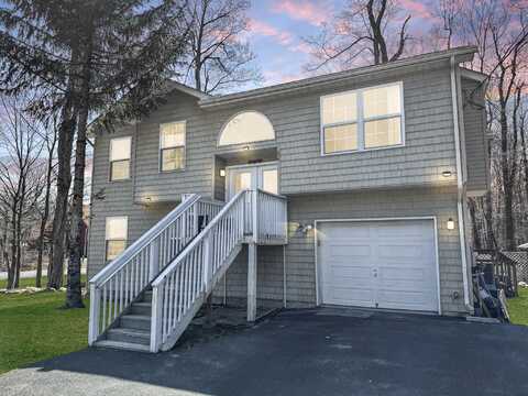 707 Edgewood Road, Tobyhanna, PA 18466