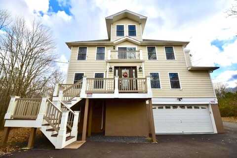 10 W Clarke S Lane, Jim Thorpe, PA 18229