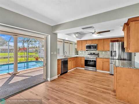 5090 SW 88th Ter, Cooper City, FL 33328