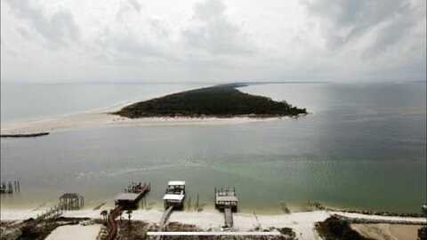 2300 Tally Ho Rd, St. George Island, FL 32328