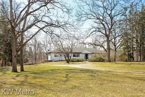49151 RIDGE Court, Northville, MI 48168
