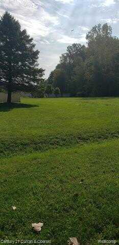 15841 HANNAN Road, Romulus, MI 48174