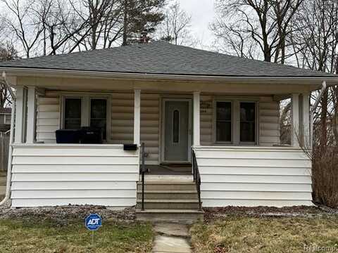2844 MACKIN Road, Flint, MI 48504