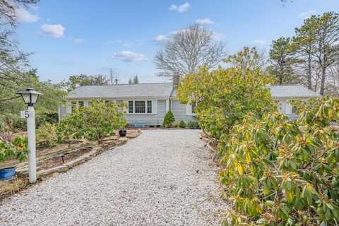 5 Matheson Road, Brewster, MA 02631