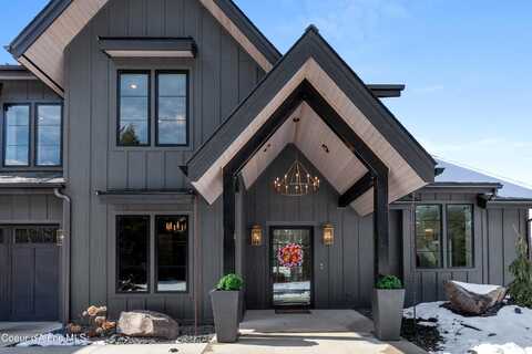 713 N Center Valley Rd, Sandpoint, ID 83864