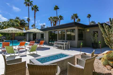 1994 Yucca Place, Palm Springs, CA 92264