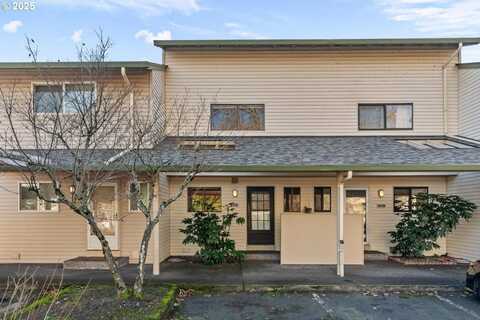 12056 N JANTZEN BEACH AVE, Portland, OR 97217