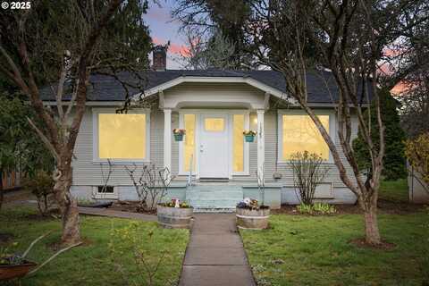 1323 D ST, Washougal, WA 98671