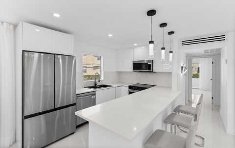 200 Saxony E, Delray Beach, FL 33446