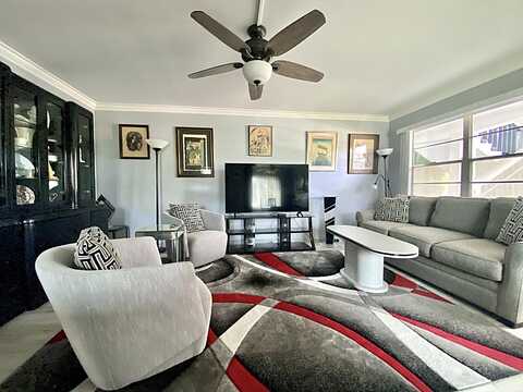 1001 Berkshire A, Deerfield Beach, FL 33442