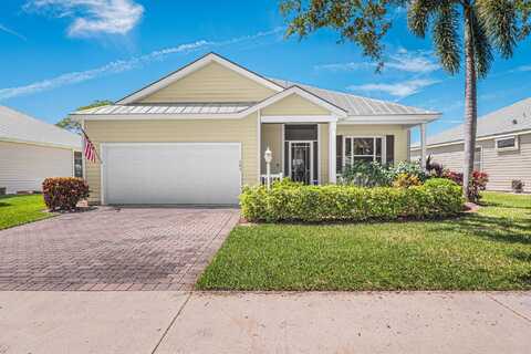 543 NE Canoe Park Circle, Port Saint Lucie, FL 34983