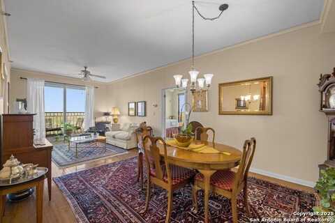 1 TOWERS PARK LN, San Antonio, TX 78209