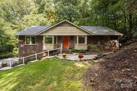 520 Oakwilde Drive, Hendersonville, NC 28791