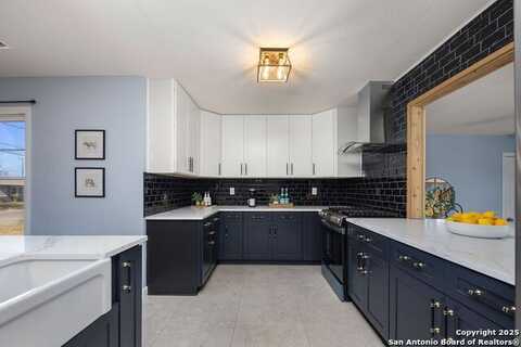 187 Meadow Ave, New Braunfels, TX 78130